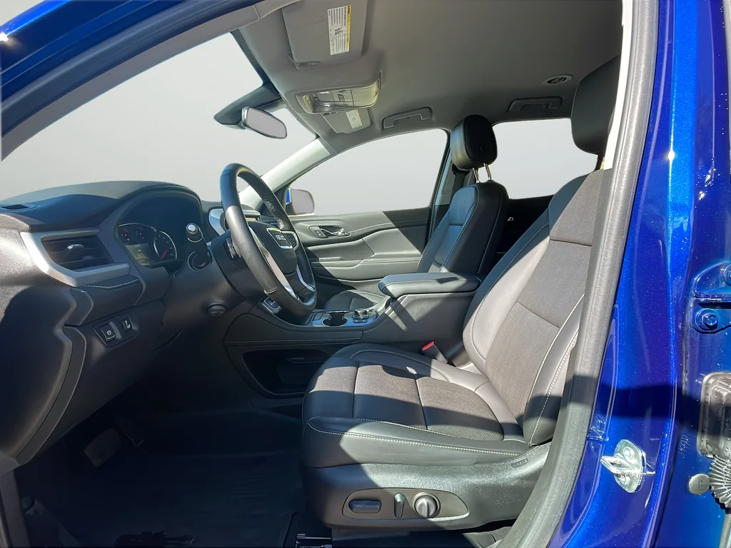 Used 2023 Blue GMC SLT image 10