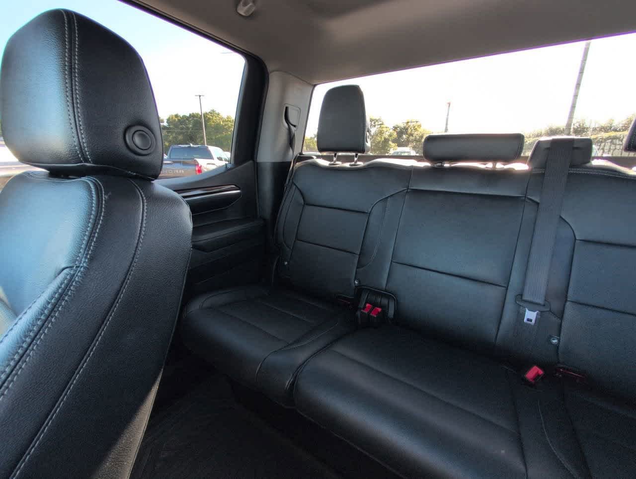 2024 Chevrolet Silverado 1500 RST photo 4