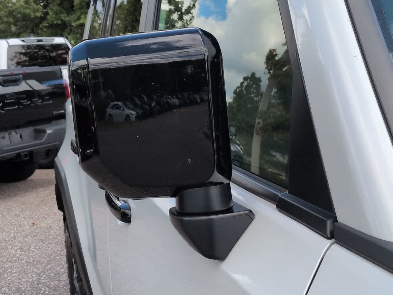 Certified Used 2025 Wind Chill Pearl Toyota  image 12