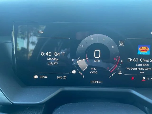 Used 2025 Summit White GMC AT4 image 10