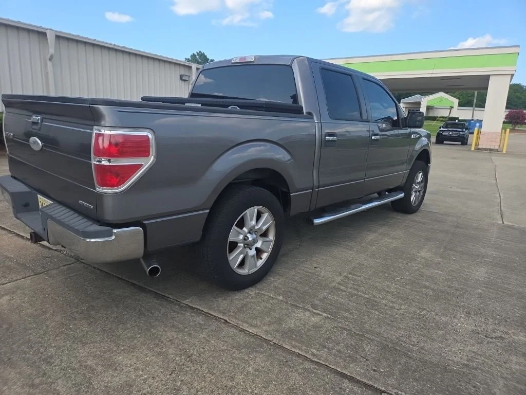 Used 2012 Sterling Gray Metallic Ford XLT image 12
