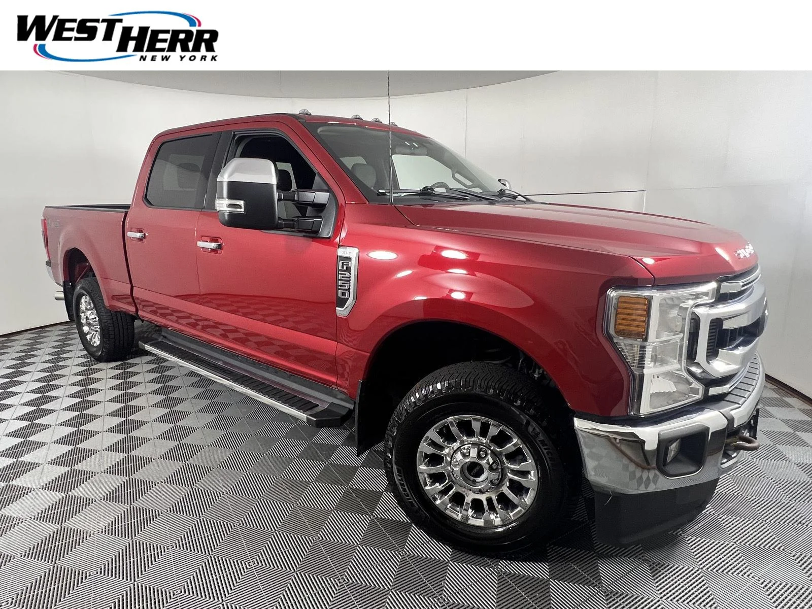 Used 2022 Rapid Red Metallic Tinted Clearcoat Ford XLT image 1