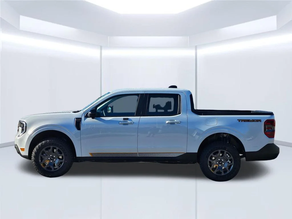 New 2026 Space White Metallic Ford Tremor® image 18