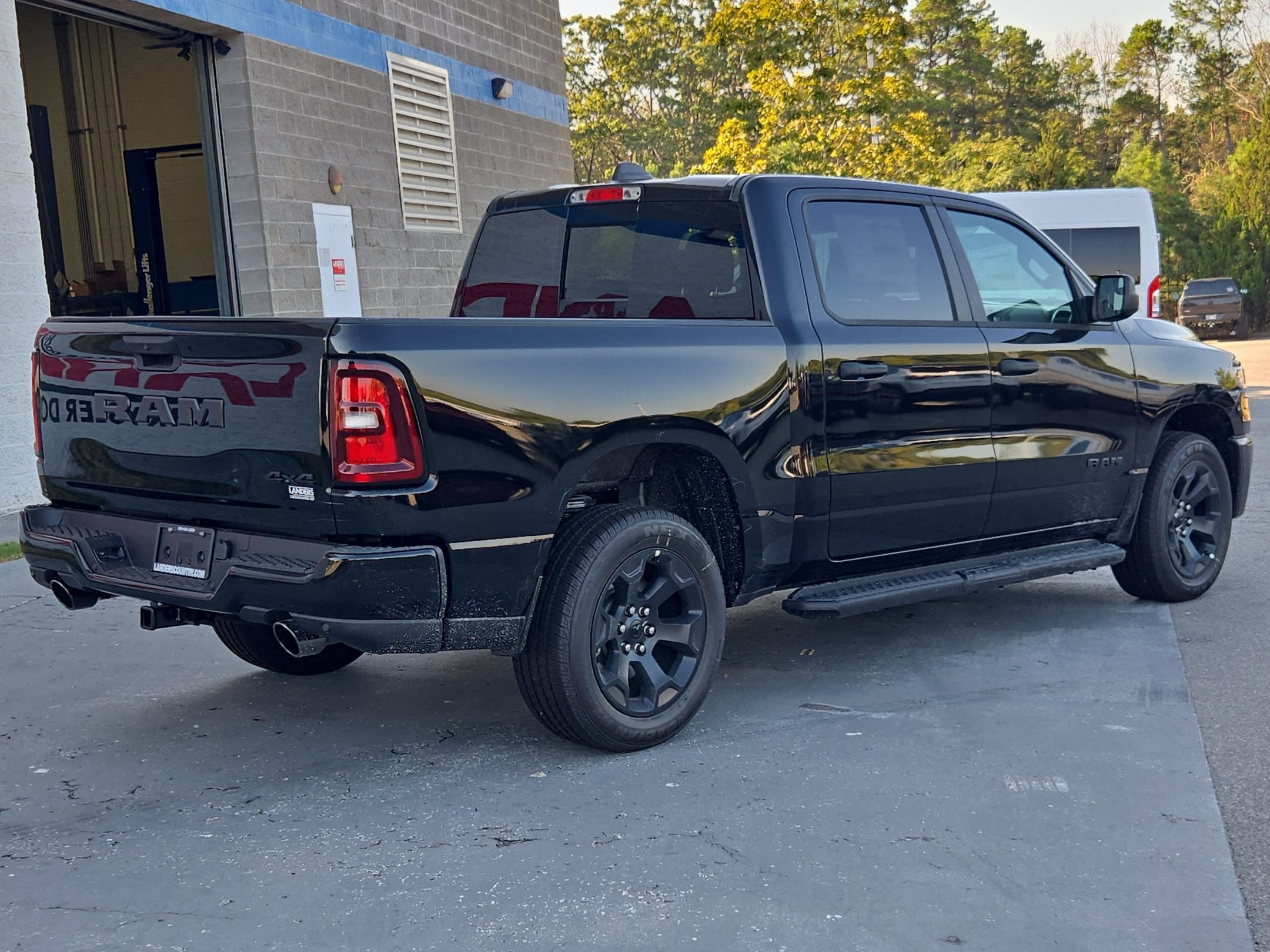 New 2026 Diamond Black Crystal Pearl-Coat Exterior Paint RAM Express image 7