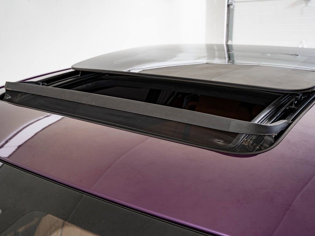 Used 2022 Twilight Purple Metallic BMW ALPINA B7 xDrive image 14