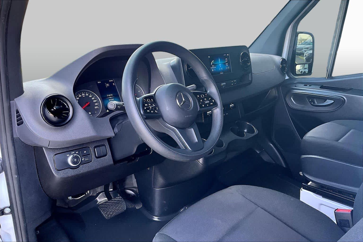 Used 2024 Arctic White Mercedes-Benz  image 16