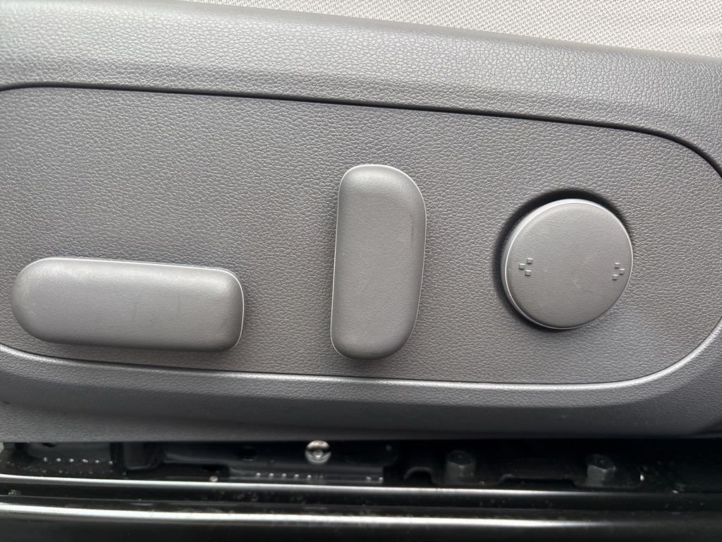 2025 Hyundai Kona SEL Convenience - Photo 24
