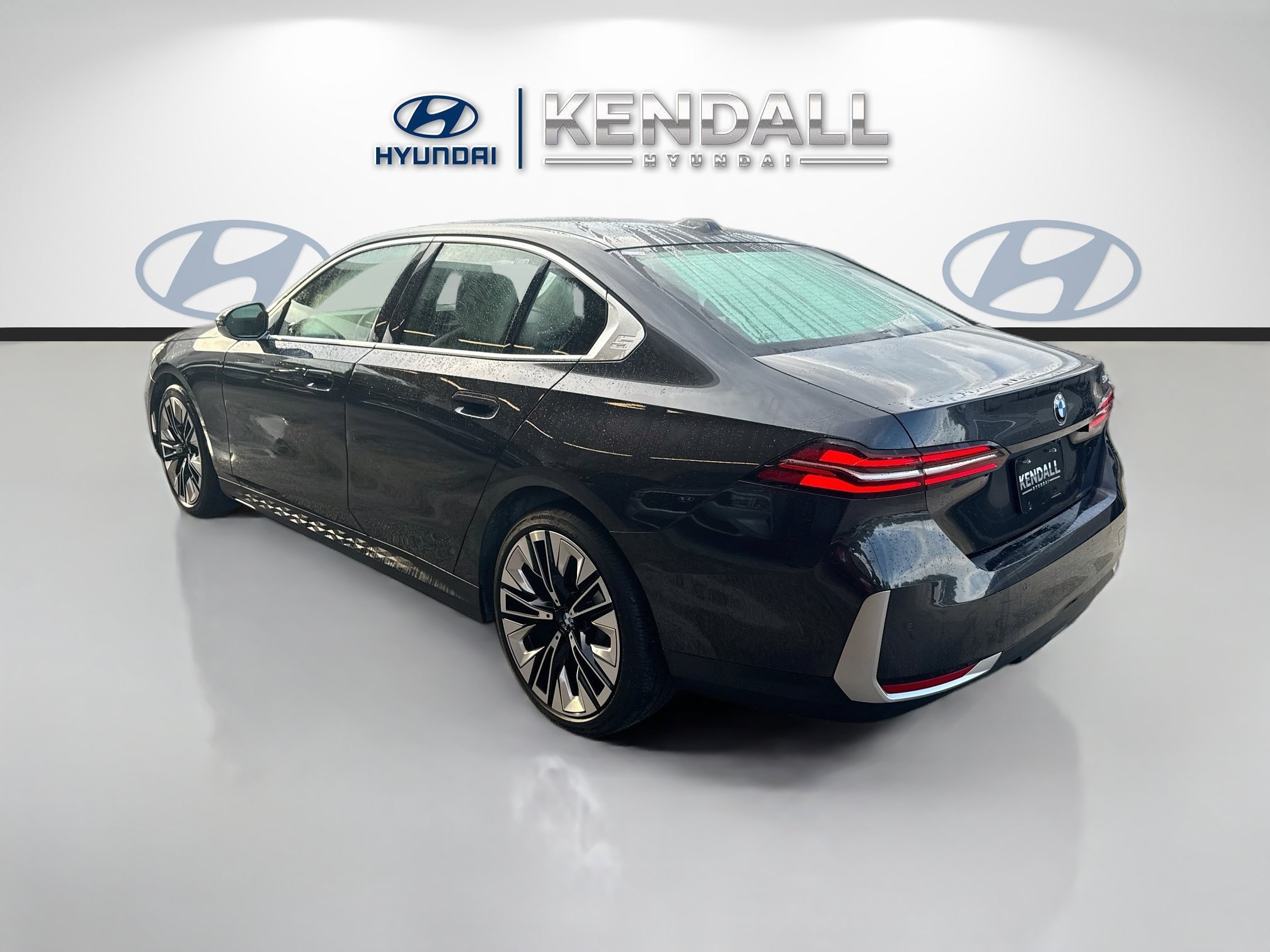 2024 BMW 5 Series 530i - Photo 4
