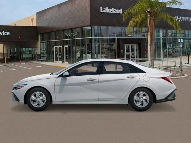 New 2026 Hyundai ELANTRA SE
