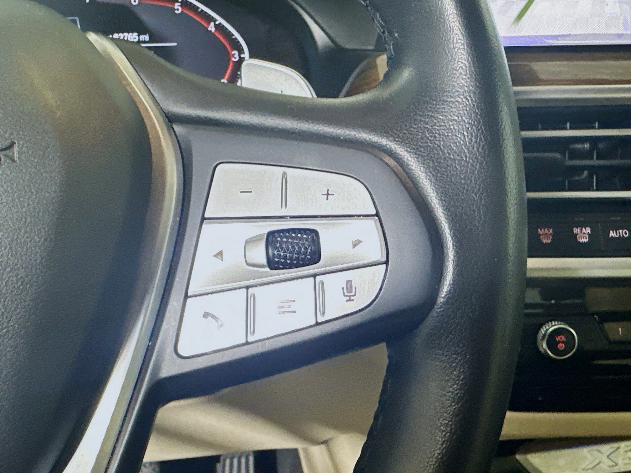 Used 2022 Phytonic Blue Metallic BMW xDrive30i image 17