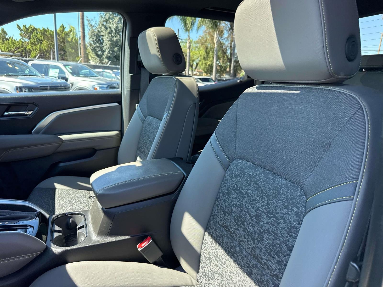 Used 2024 Black Chevrolet ZR2 image 25