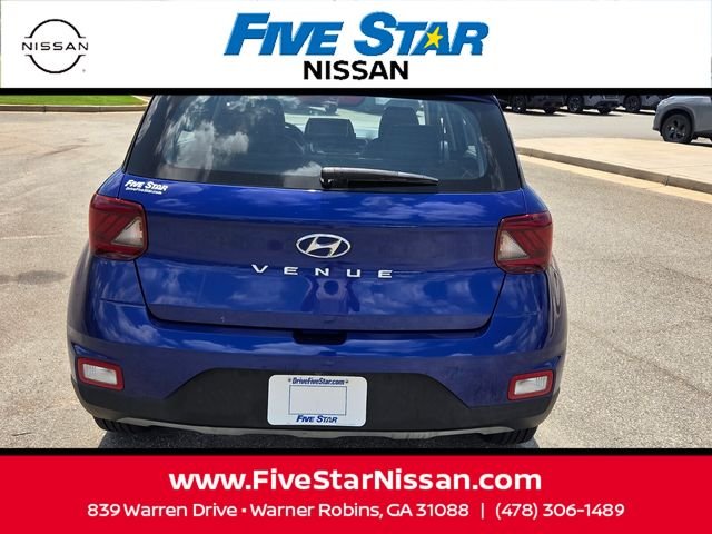 Used 2023 Blue Hyundai Limited image 10