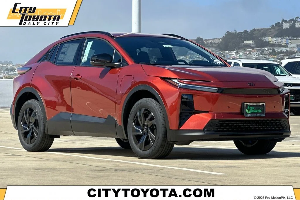 2026 Toyota C-HR  SE