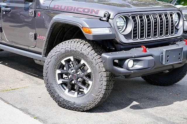 New 2026 Granite Crystal Metallic Clear-Coat Exterior Paint Jeep Rubicon image 4