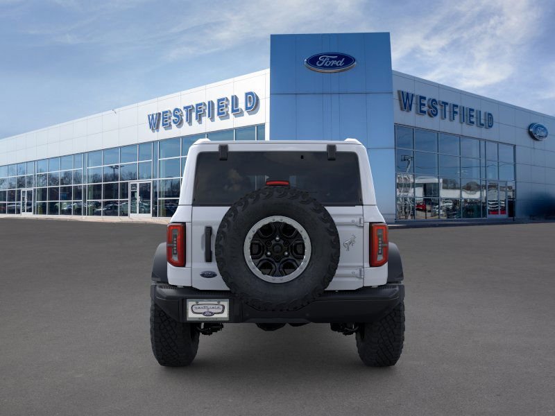 New 2025 Oxford White Ford Badlands® image 5