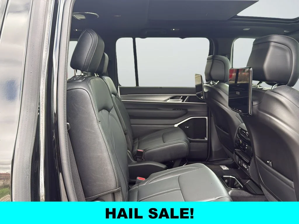 New 2026 High Gloss Black Exterior Paint Jeep Limited Reserve image 14