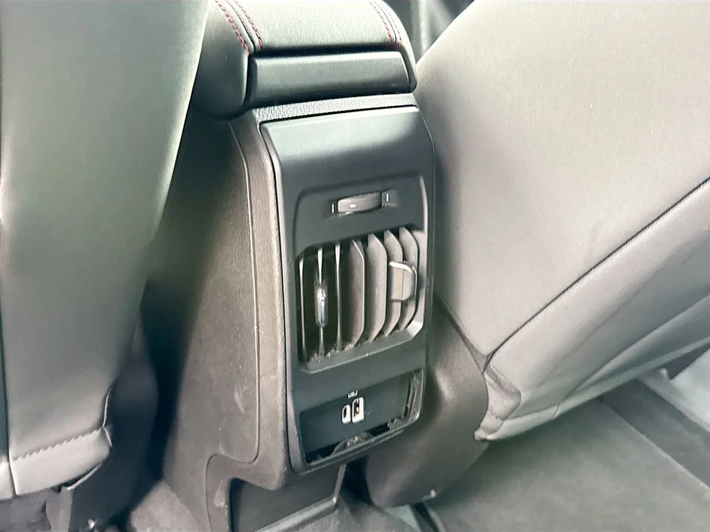 Used 2024  Dodge GT image 28