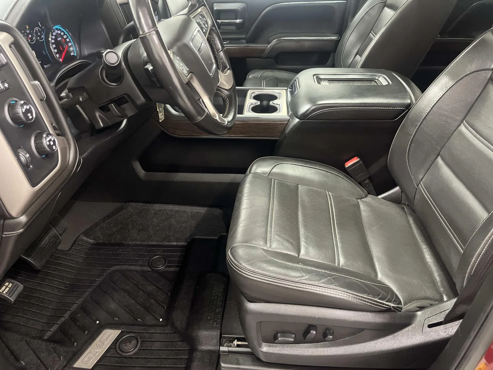 Certified Used 2019 RED QUARTZ TINTCOAT GMC Denali image 12