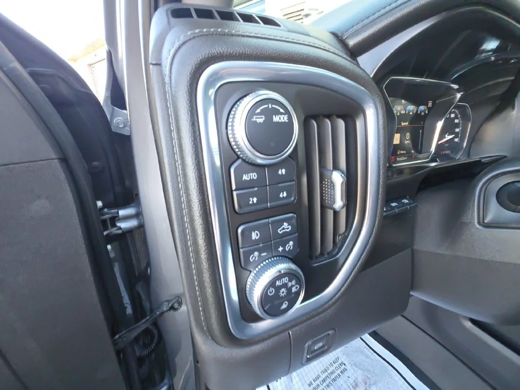 Used 2021 SATIN STEEL METALLIC GMC Denali image 32