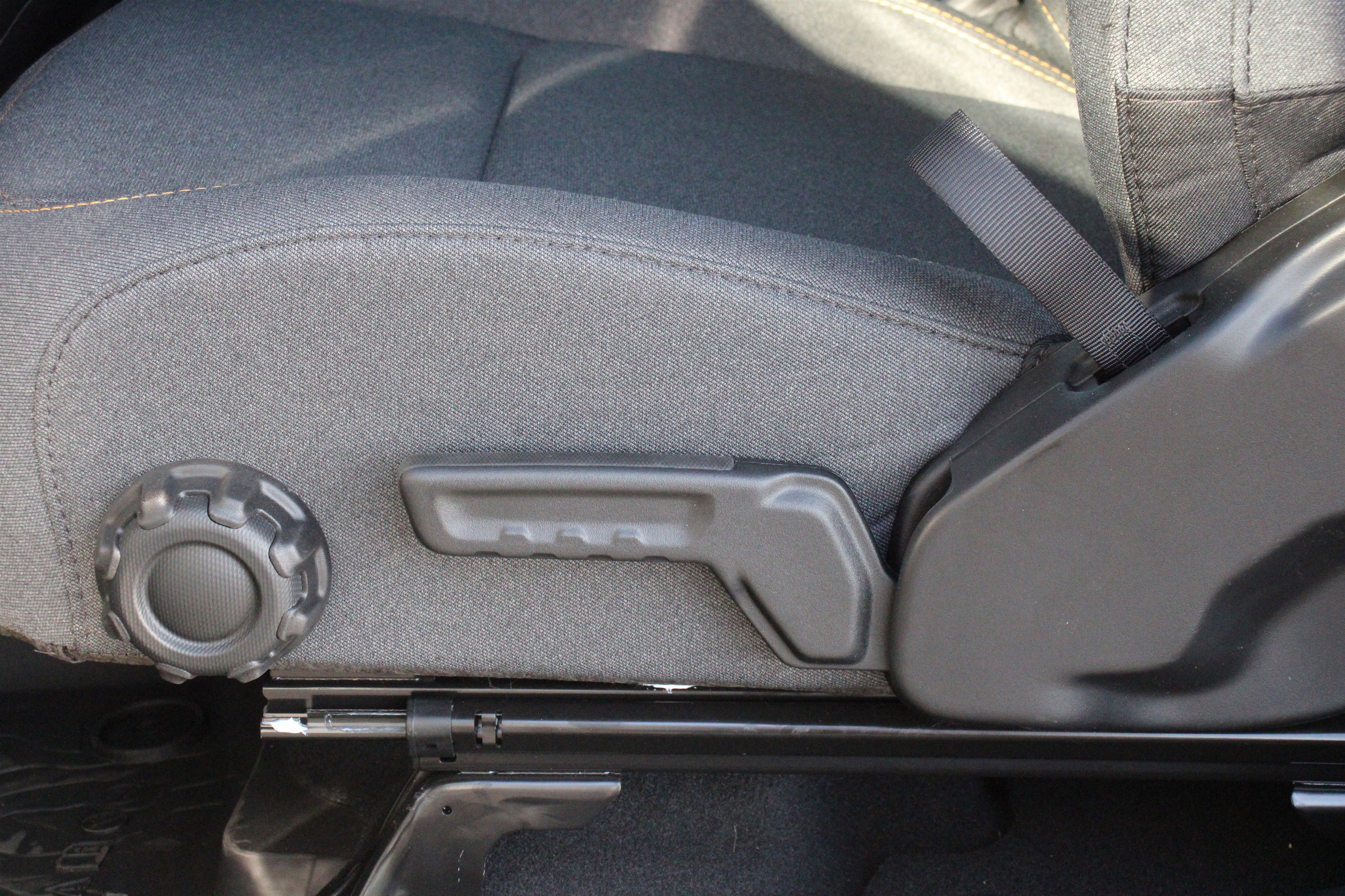 New 2026 Anvil Clearcoat Jeep Sport S image 4