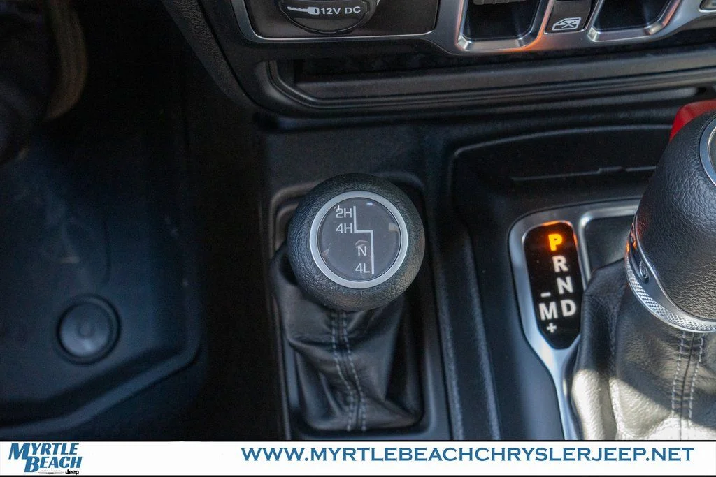 New 2026 Hydro Blue Pearl-Coat Exterior Paint Jeep Sport S image 24
