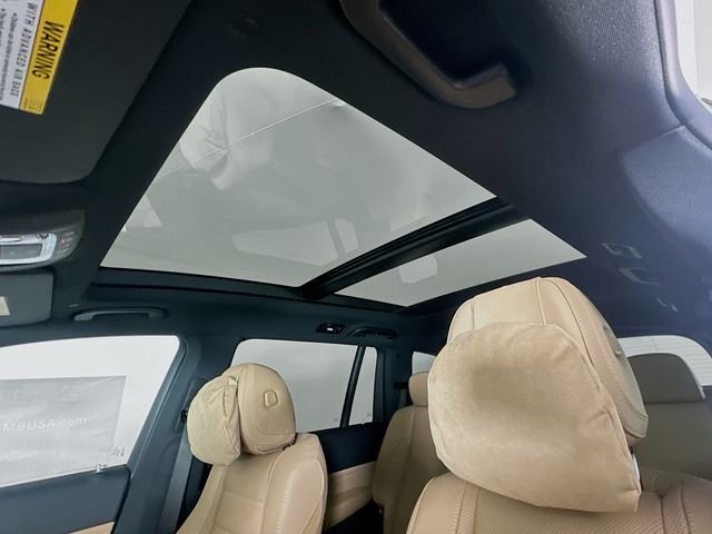 New 2026 MANUFAKTUR Moonlight White Metallic Mercedes-Benz GLS 580 image 22