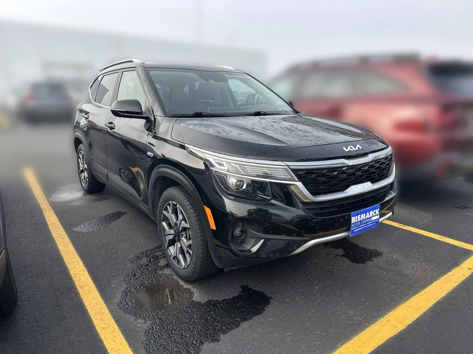 Used 2022 Black Kia EX image 2