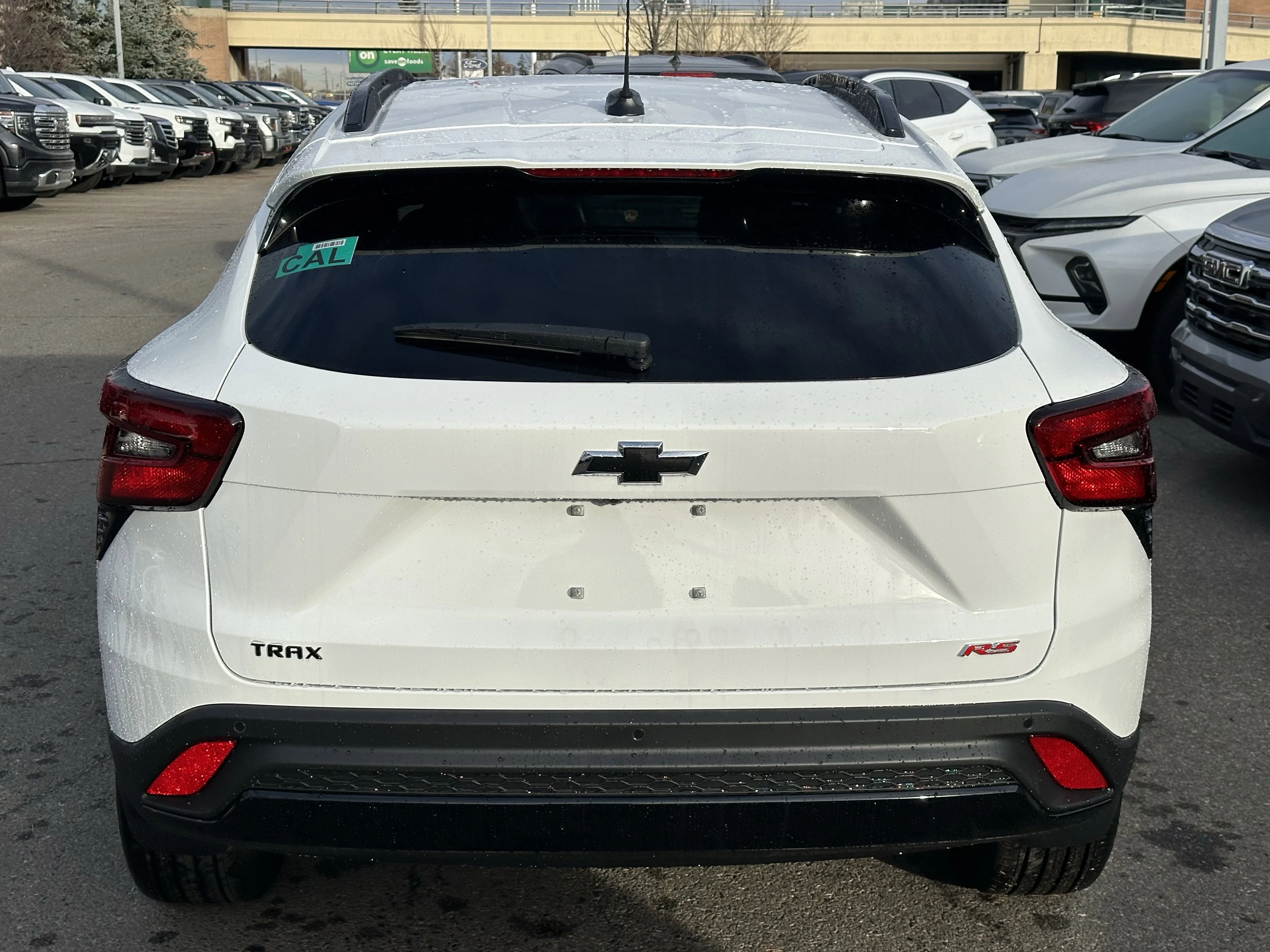 New 2026 Summit White Chevrolet 2RS image 5