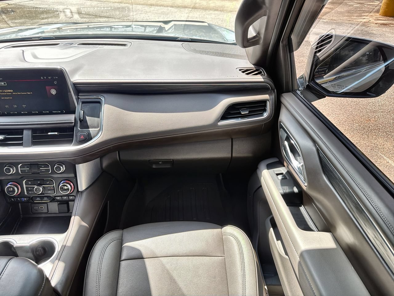 Used 2024 Sterling Metallic GMC SLT image 24