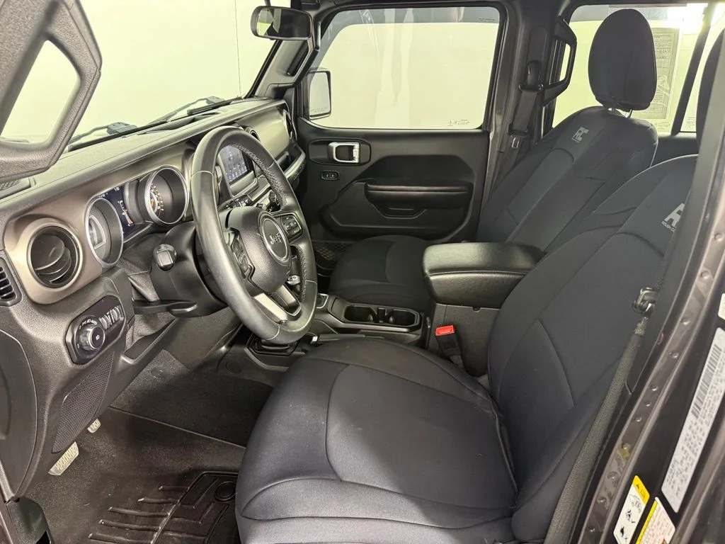 Used 2018 Gray Jeep Unlimited Sport S image 10
