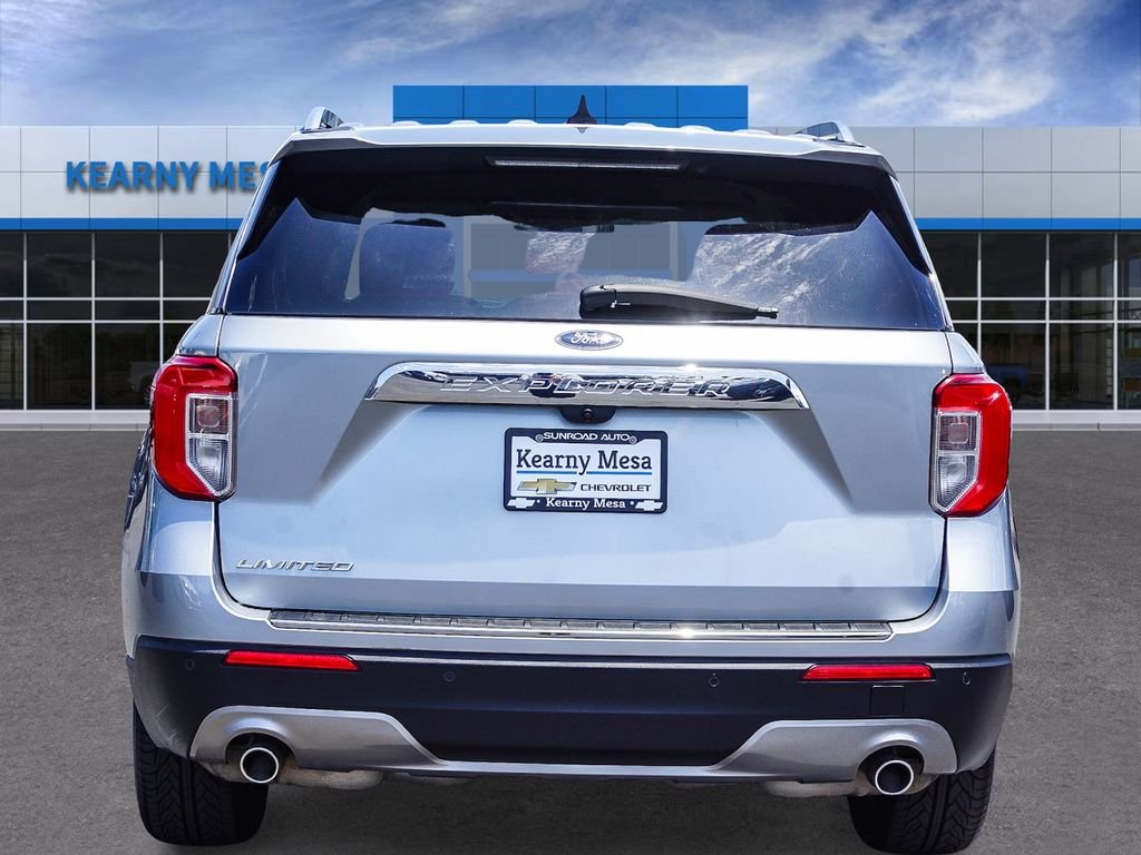 Used 2023 Silver Metallic Ford Limited image 5