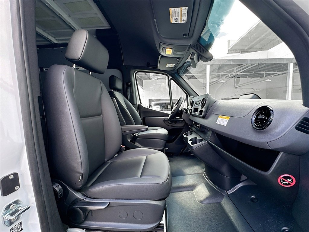 2026 Mercedes-Benz Sprinter Cargo Van Base - Photo 54