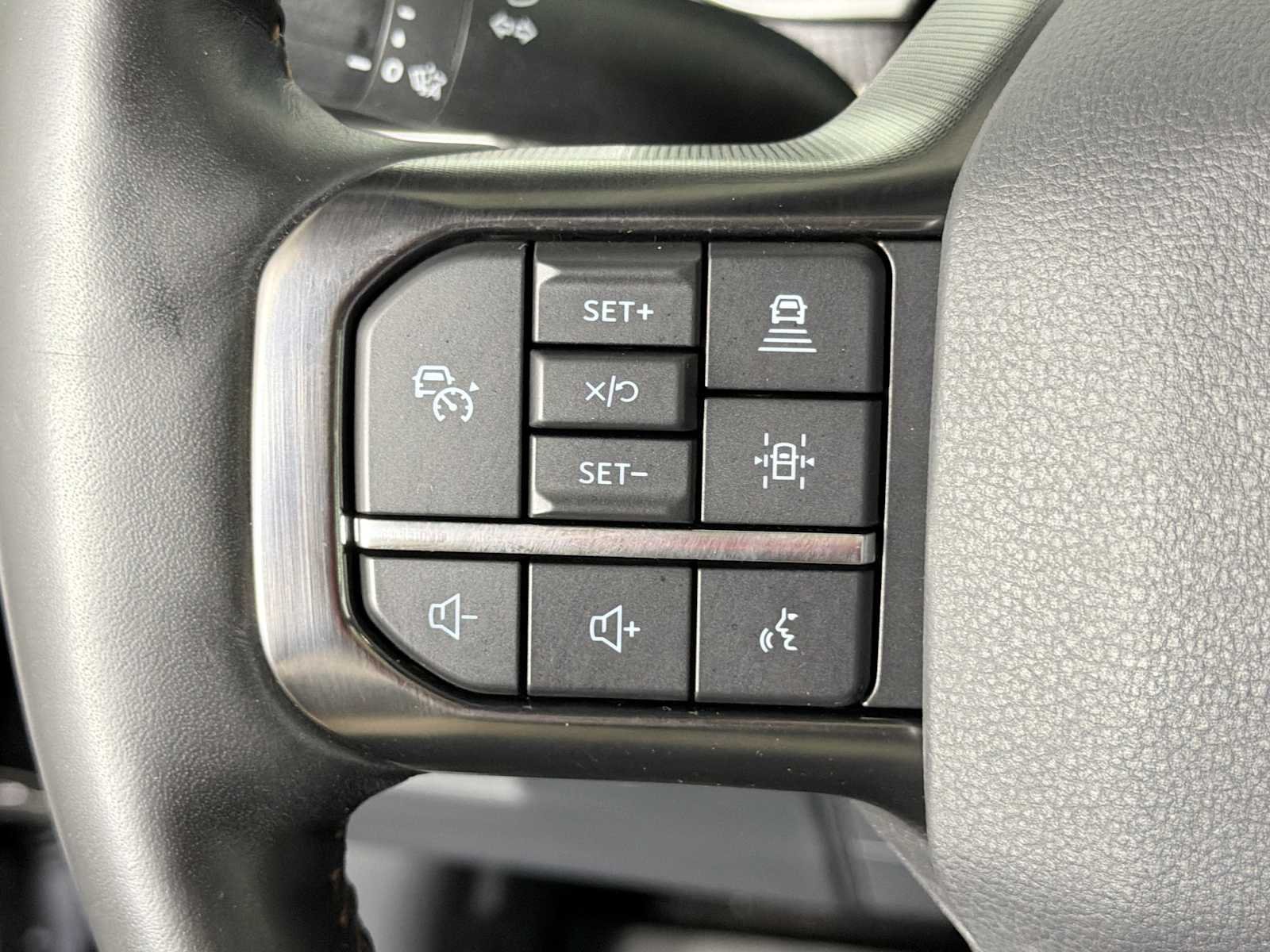 Used 2021 Carbonized Gray Metallic Ford Platinum image 29
