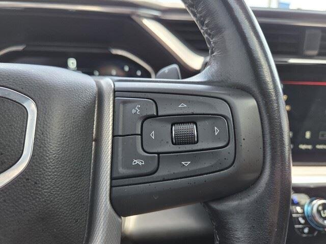 Used 2022 White Frost Tricoat GMC Denali image 14
