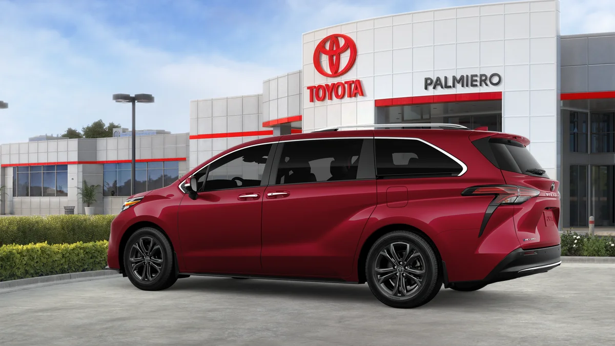 New 2026 Ruby Flare Pearl Toyota Platinum image 5