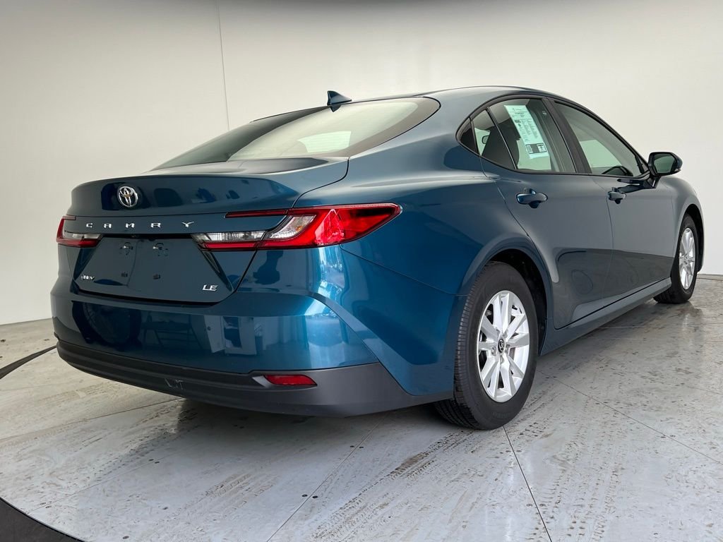 2025 Toyota Camry LE photo 3
