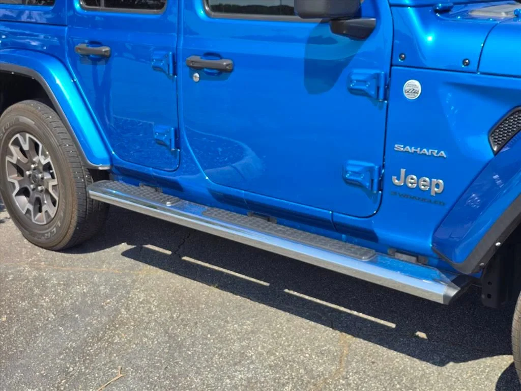 Used 2024 Blue Jeep Sahara image 16