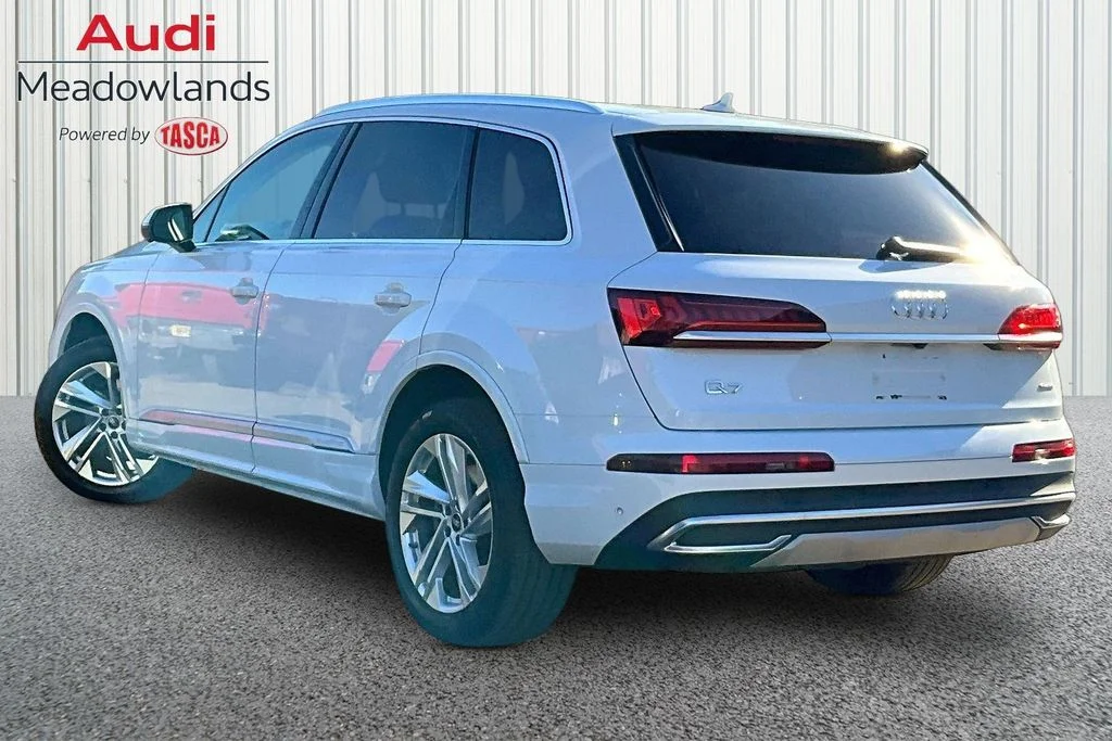Used 2022  Audi 55 Premium Plus image 4