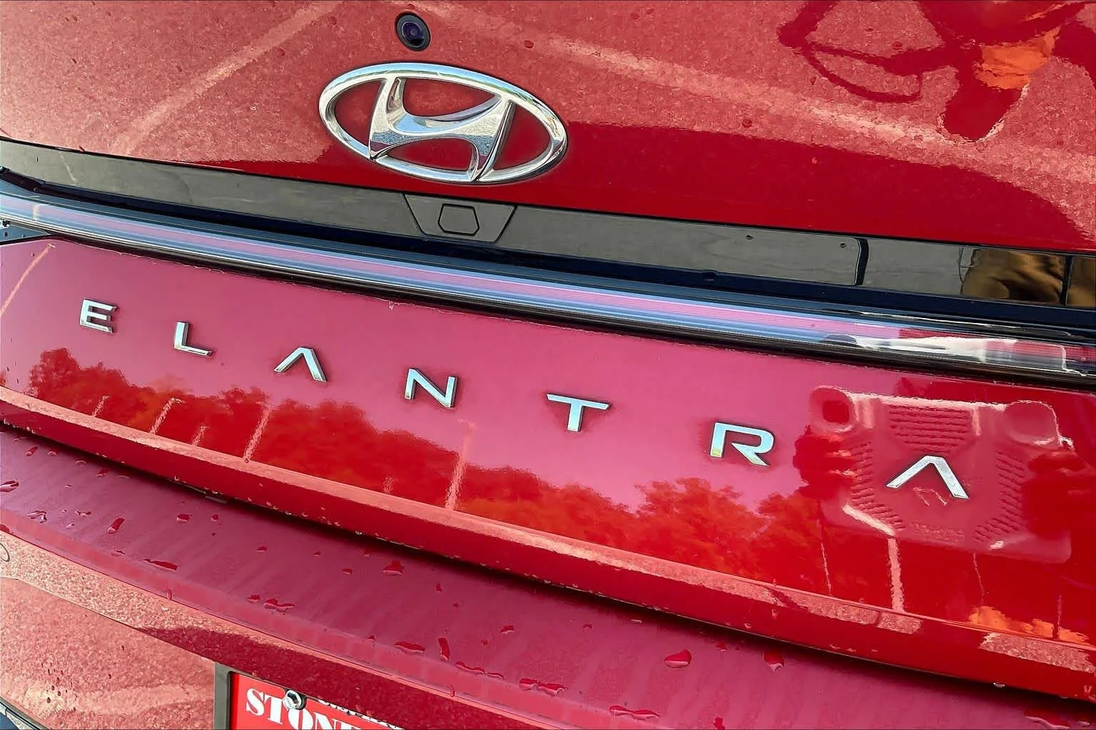 Used 2022 Scarlet Red Pearl Hyundai Limited image 31