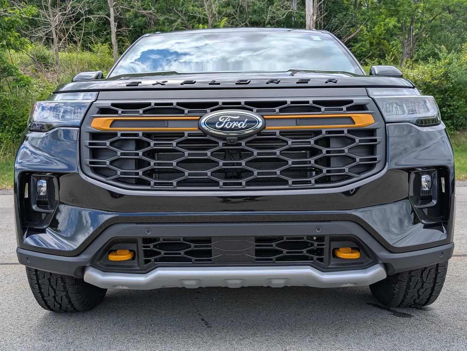New 2026 Agate Black Metallic Ford Tremor® image 2