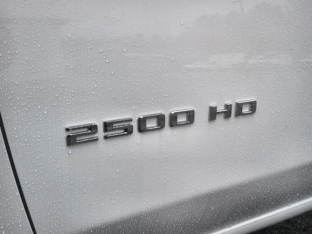 New 2026 Summit White Chevrolet WT image 30