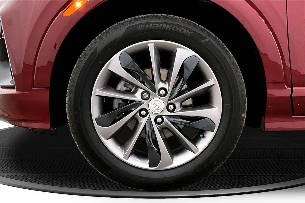 Used 2023 Red Buick Select image 33