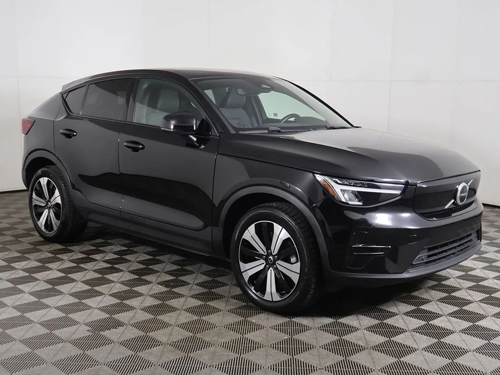 Used 2023 Volvo C40 Core with VIN YV4ED3GK7P2047489 for sale in Parma, OH