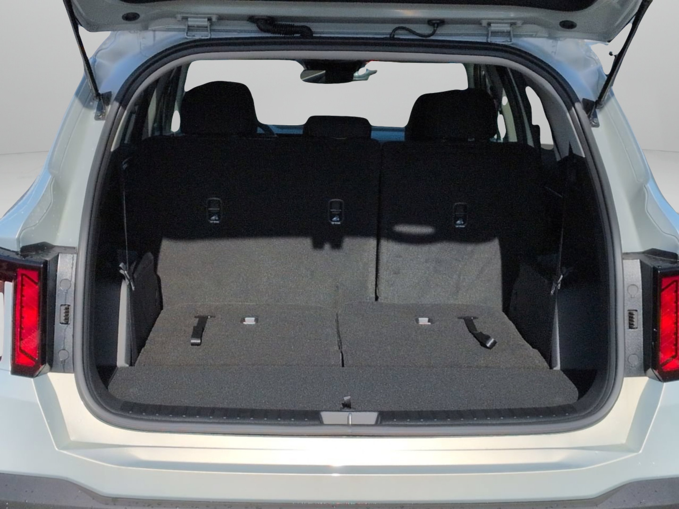 New 2026 Ivory Silver Kia LX image 35