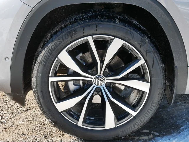 New 2026 Silver Volkswagen 2.0T SEL Premium R-Line image 5