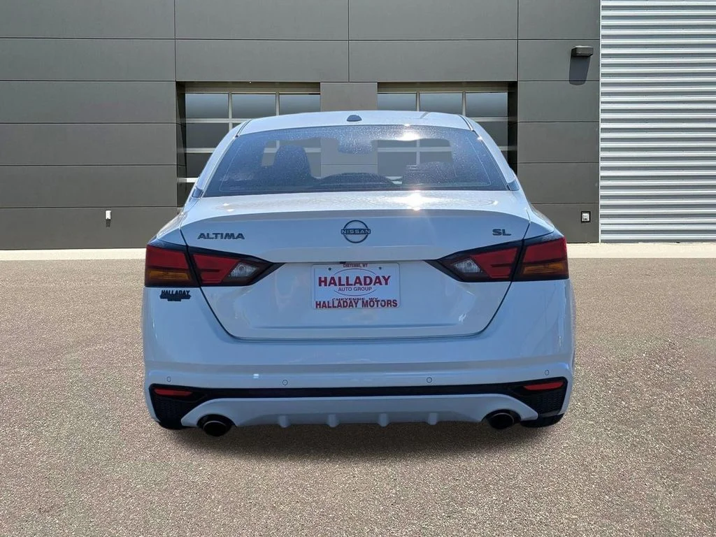 Used 2024 Pearl White Tricoat Nissan 2.5 SL image 7