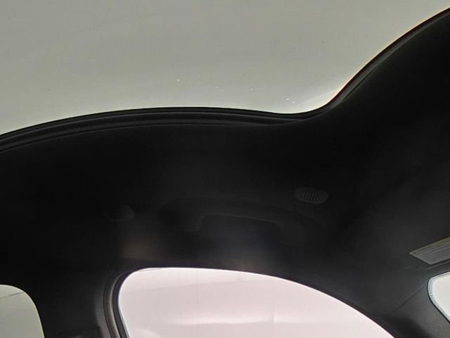 Used 2023 White Jeep Overland image 41