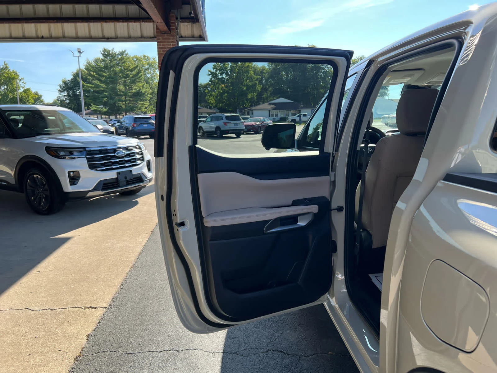 New 2025 Desert Sand Ford LARIAT image 23