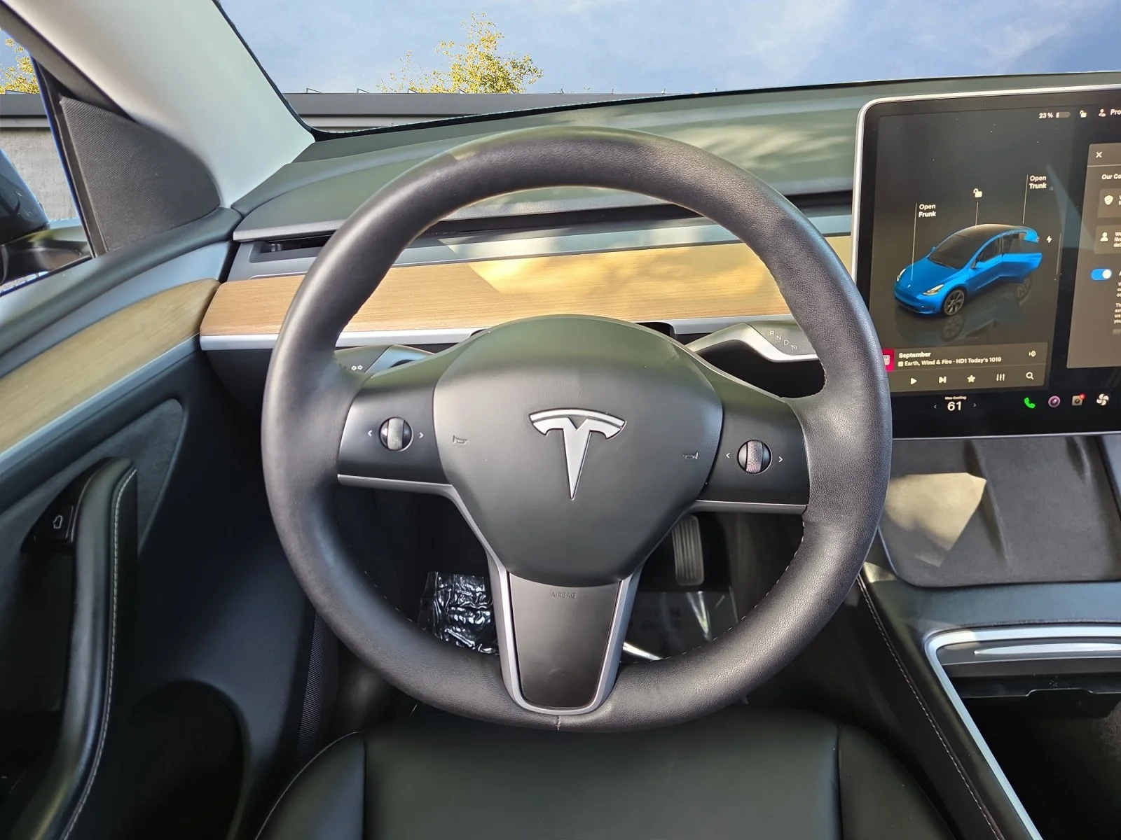 Used 2025 Stealth Gray Tesla Long Range image 12