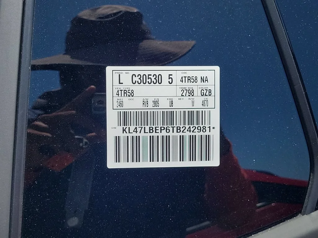 New 2026 Onyx Black GMC SLT image 24